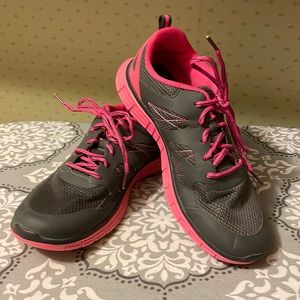 Danskin now Sz 9.5 sneakers